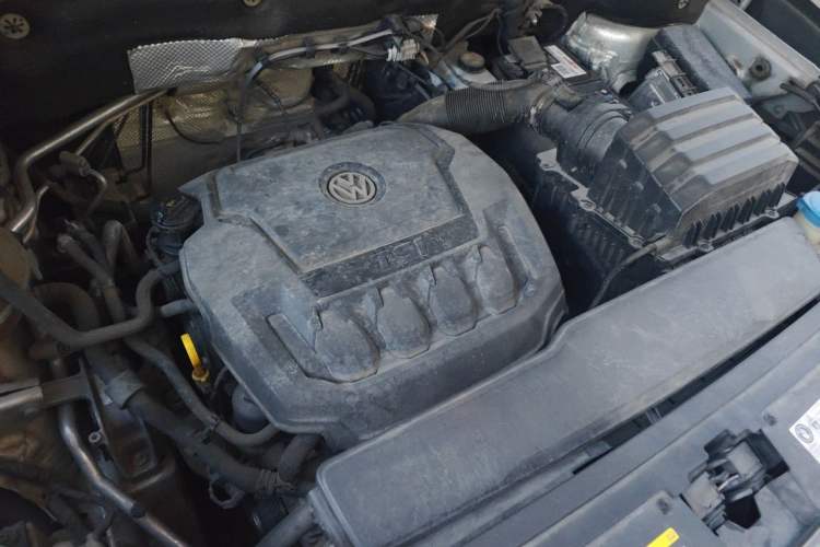 Used Volkswagen Teramont 2017 330TSI Two-Wheel-Drive Luxury Edition Engine Bay Right
