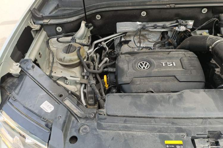 Used Volkswagen Teramont 2017 380TSI Four-Wheel Drive Luxury Edition Engine Bay Right