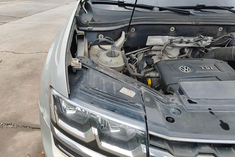 Used Volkswagen Teramont 2017 380TSI Four-Wheel Drive Luxury Edition Engine Bay Right