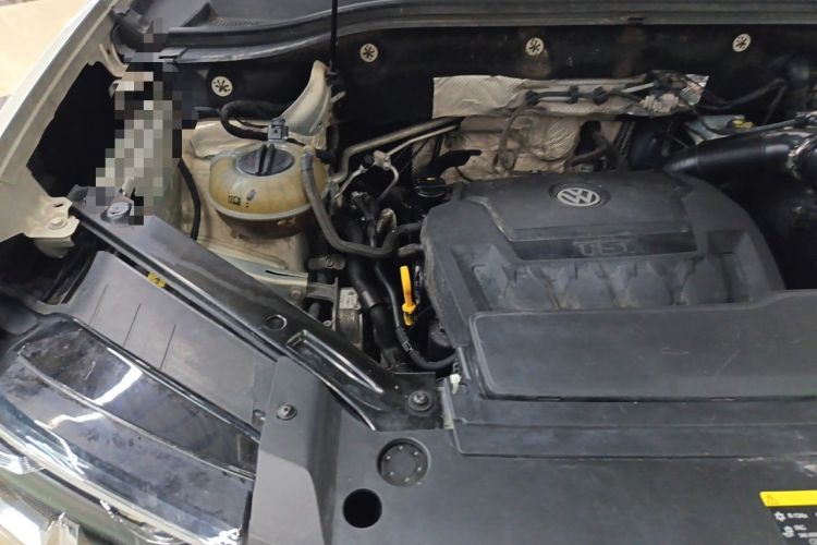 Used Volkswagen Teramont 2017 330TSI Two-Wheel-Drive Flagship Edition Engine Bay Right