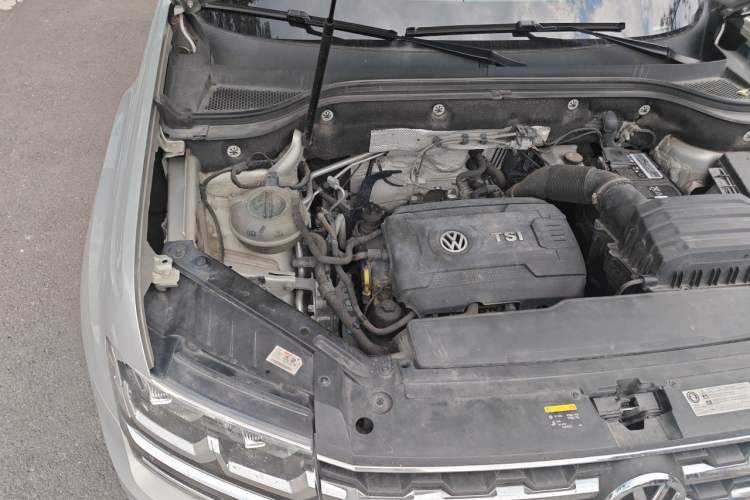 Used Volkswagen Teramont 2017 380TSI Four-Wheel Drive Luxury Edition Engine Bay Right