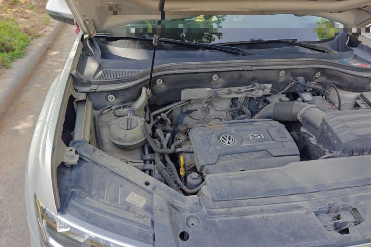Used Volkswagen Teramont 2017 380TSI Four-Wheel Drive Luxury Edition Engine Bay Right