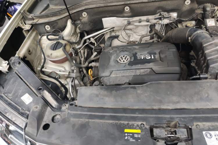 Used Volkswagen Teramont 2017 380TSI Four-Wheel Drive Comfort Edition Engine Bay Right