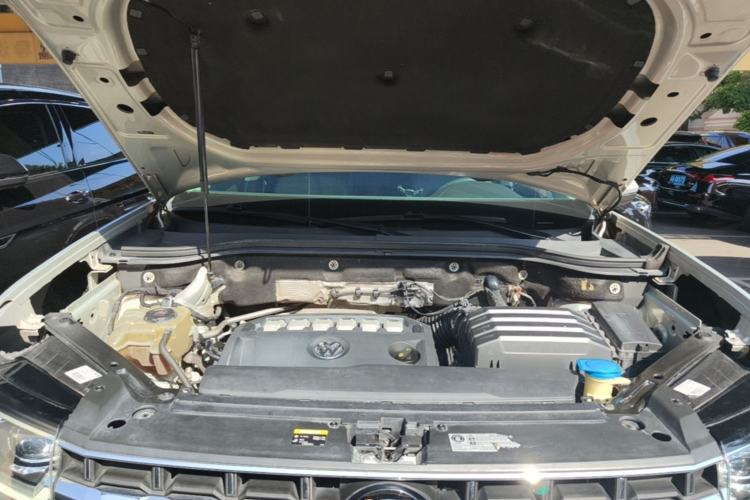 Used Volkswagen Teramont 2017 530 V6 Four-Wheel Drive Supreme Flagship Edition Engine Bay