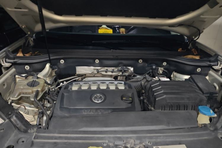 Used Volkswagen Teramont 2017 530 V6 Four-Wheel Drive Flagship Edition Engine Bay