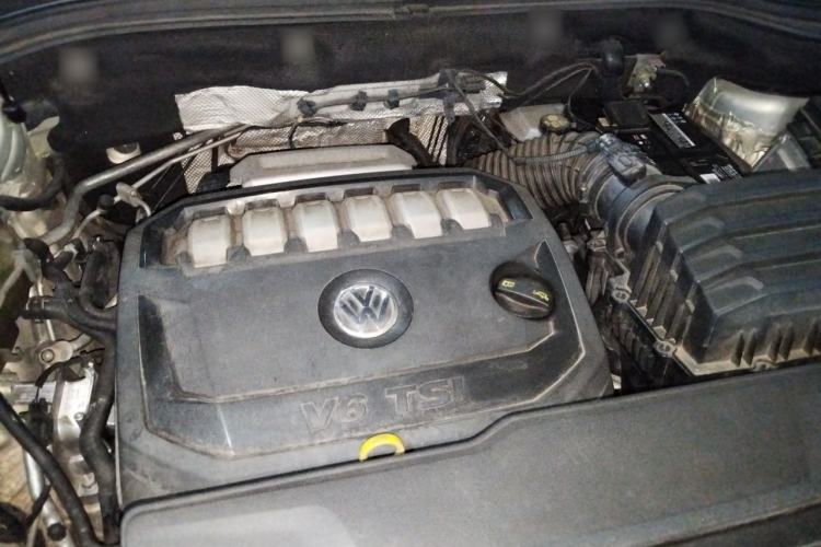 Used Volkswagen Teramont 2017 530 V6 Four-Wheel Drive Supreme Flagship Edition Engine Bay