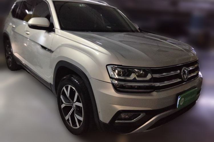 Used Volkswagen Teramont 2017 330TSI Two-Wheel-Drive Luxury Edition Front Right 45 Deg