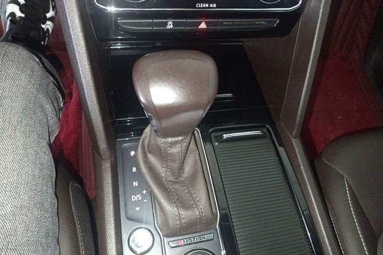 Used Volkswagen Teramont 2017 380TSI Four-Wheel Drive Luxury Edition Gear Lever