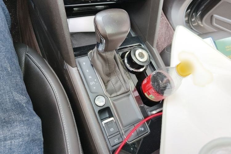 Used Volkswagen Teramont 2017 330TSI Two-Wheel-Drive Luxury Edition Gear Lever