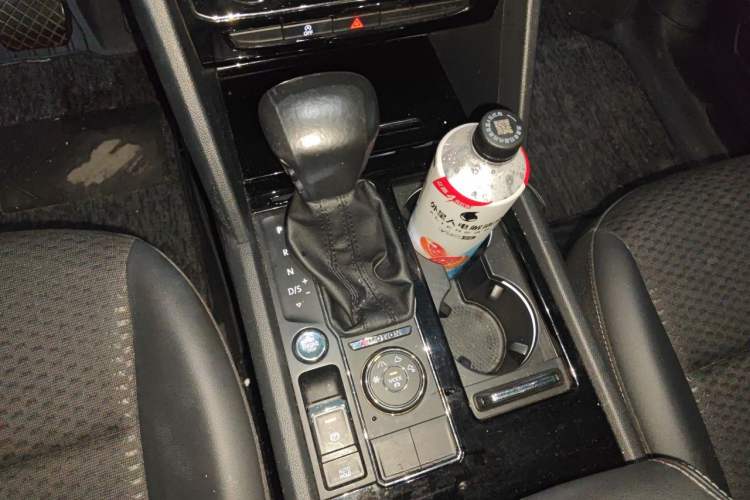 Used Volkswagen Teramont 2017 380TSI Four-Wheel Drive Comfort Edition Gear Lever