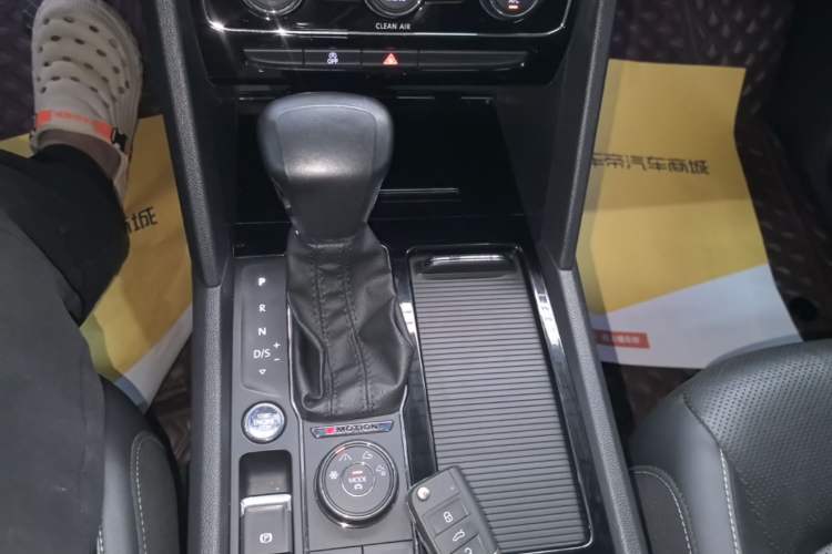 Used Volkswagen Teramont 2017 380TSI Four-Wheel Drive Luxury Edition Gear Lever