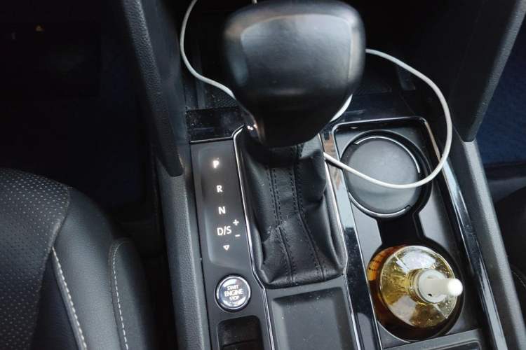 Used Volkswagen Teramont 2017 330TSI Two-Wheel-Drive Luxury Edition Gear Lever