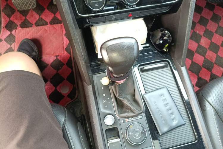 Used Volkswagen Teramont 2017 380TSI Four-Wheel Drive Luxury Edition Gear Lever