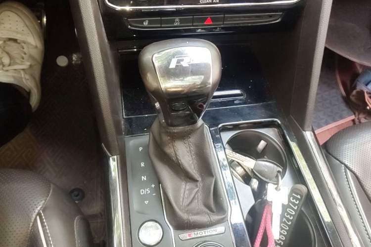 Used Volkswagen Teramont 2017 530 V6 Four-Wheel Drive Supreme Flagship Edition Gear Lever