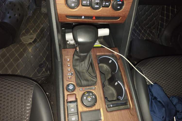 Used Volkswagen Teramont 2017 380TSI Four-Wheel Drive Comfort Edition Gear Lever