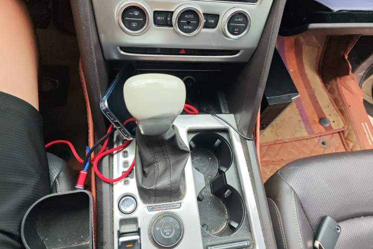 Used Volkswagen Teramont 2017 380TSI Four-Wheel Drive Luxury Edition Gear Lever