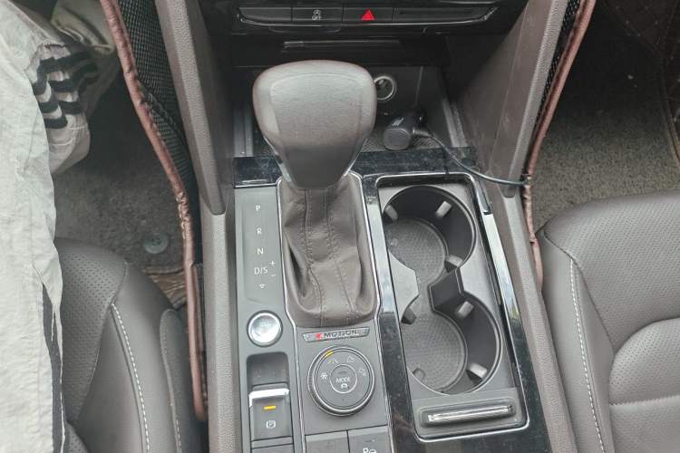 Used Volkswagen Teramont 2017 380TSI Four-Wheel Drive Luxury Edition Gear Lever