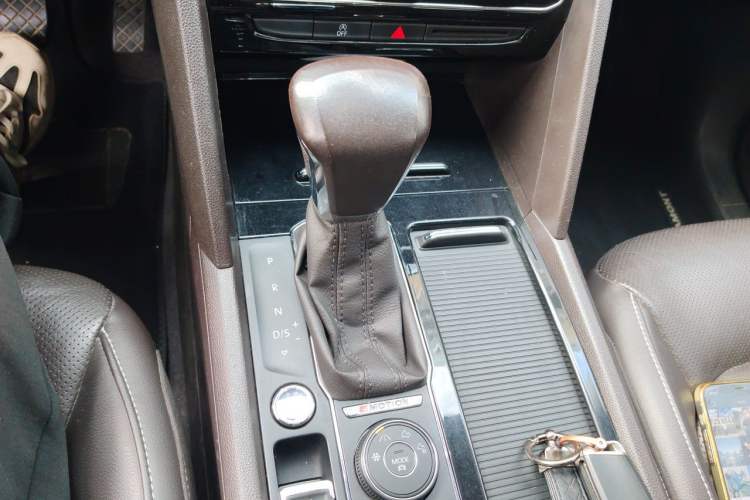 Used Volkswagen Teramont 2017 380TSI Four-Wheel Drive Luxury Edition Gear Lever