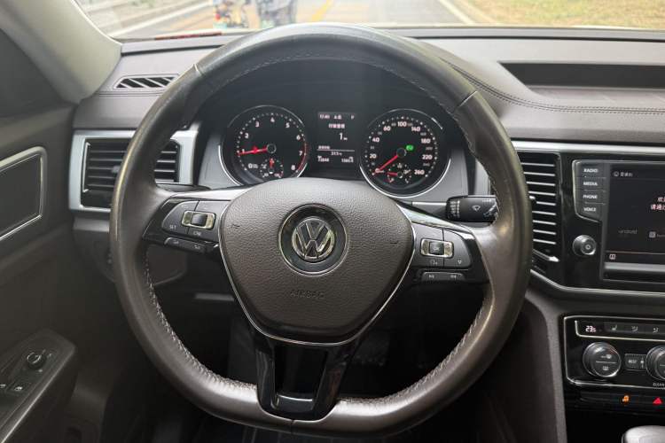 Used Volkswagen Teramont 2017 330TSI Two-Wheel-Drive Luxury Edition Instrument Cluster