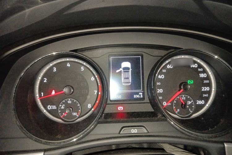 Used Volkswagen Teramont 2017 330TSI Two-Wheel-Drive Luxury Edition Instrument Cluster