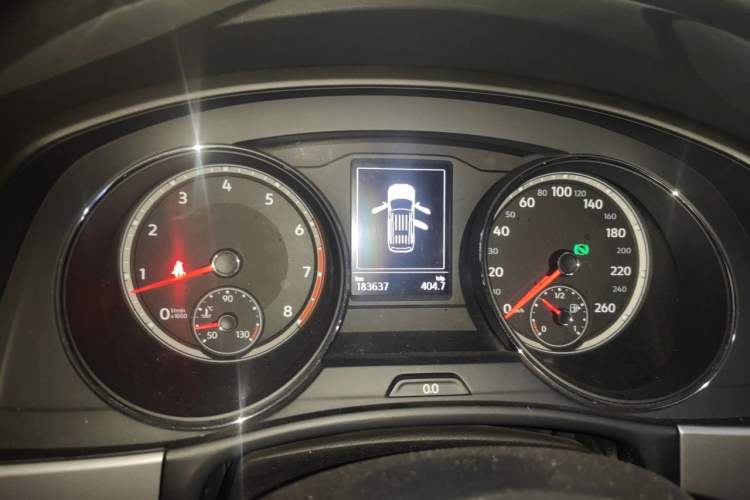 Used Volkswagen Teramont  Instrument Cluster