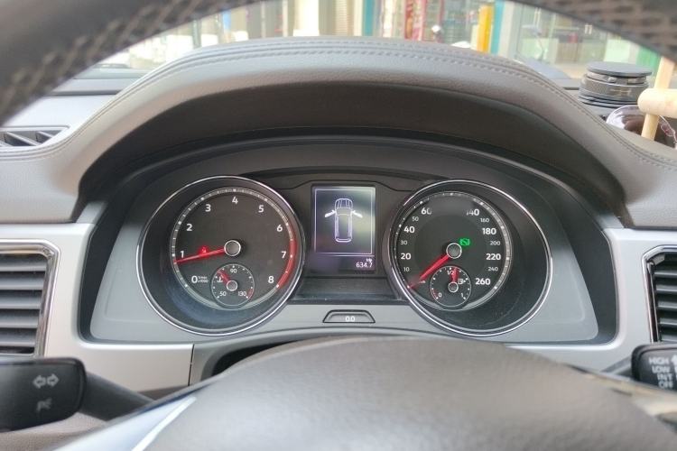 Used Volkswagen Teramont 2017 330TSI Two-Wheel-Drive Luxury Edition Instrument Cluster