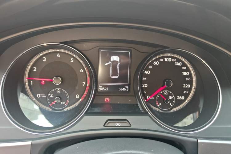 Used Volkswagen Teramont 2017 530 V6 Four-Wheel Drive Luxury Edition Instrument Cluster