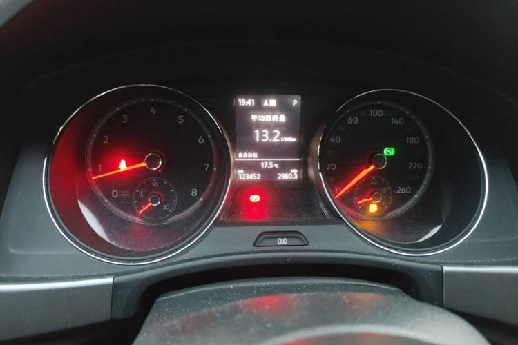 Used Volkswagen Teramont 2017 330TSI Two-Wheel-Drive Luxury Edition Instrument Cluster