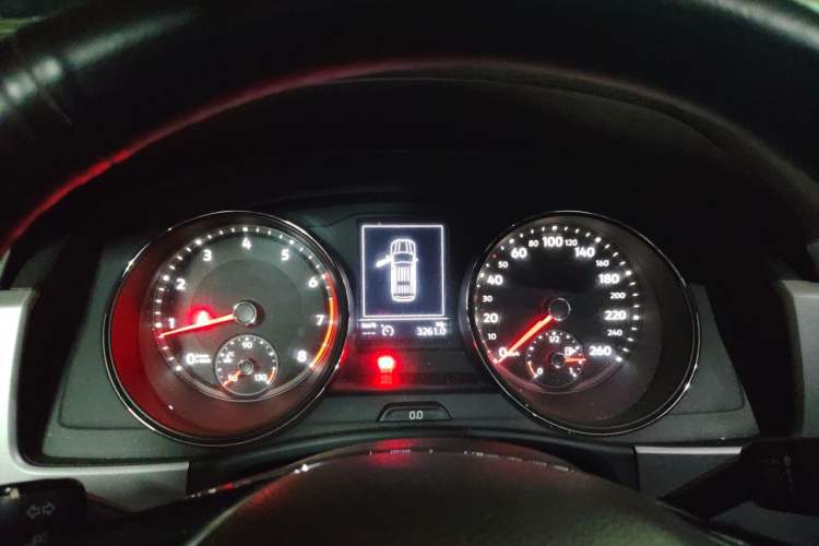 Used Volkswagen Teramont 2017 530 V6 Four-Wheel Drive Luxury Edition Instrument Cluster