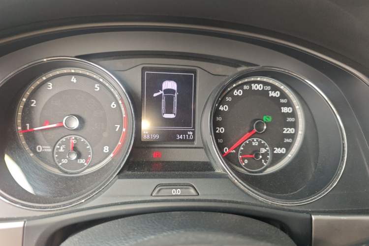 Used Volkswagen Teramont 2017 330TSI Two-Wheel-Drive Luxury Edition Instrument Cluster
