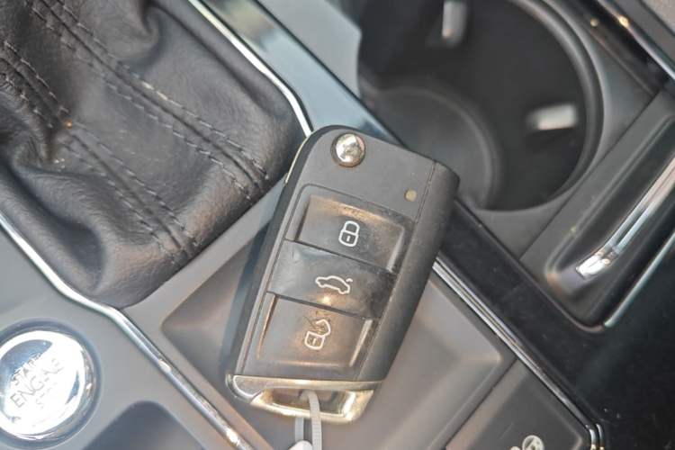 Used Volkswagen Teramont 2017 330TSI Two-Wheel-Drive Luxury Edition Interior 1
