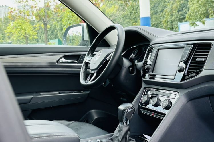Used Volkswagen Teramont 2017 380TSI Four-Wheel Drive Luxury Edition Interior 10