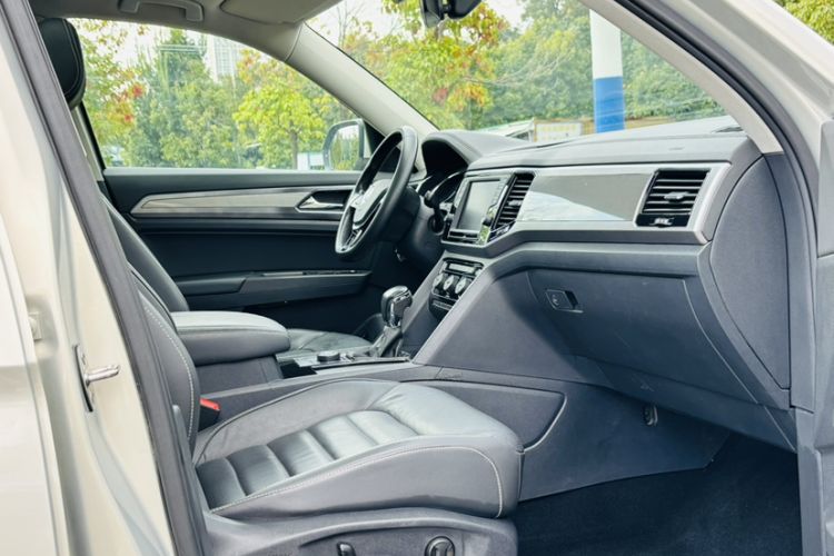 Used Volkswagen Teramont 2017 380TSI Four-Wheel Drive Luxury Edition Interior 9