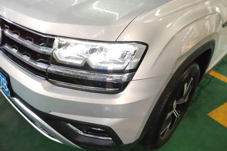 Used Volkswagen Teramont 2017 330TSI Two-Wheel-Drive Luxury Edition Left Front Headlight