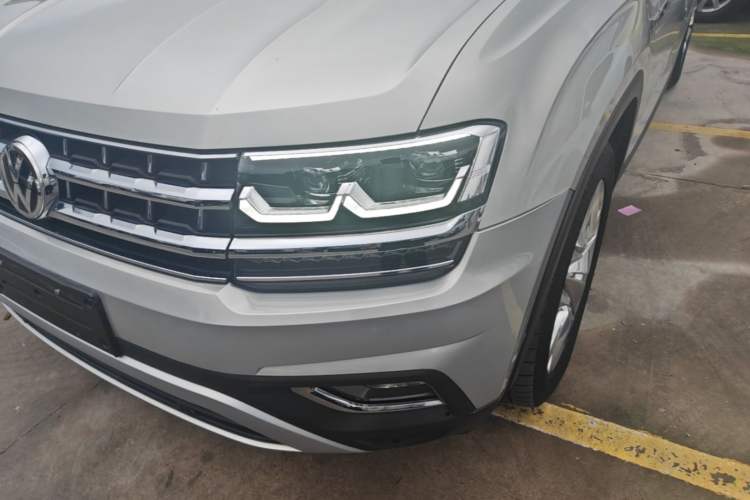 Used Volkswagen Teramont 2017 530 V6 Four-Wheel Drive Supreme Flagship Edition Left Front Headlight