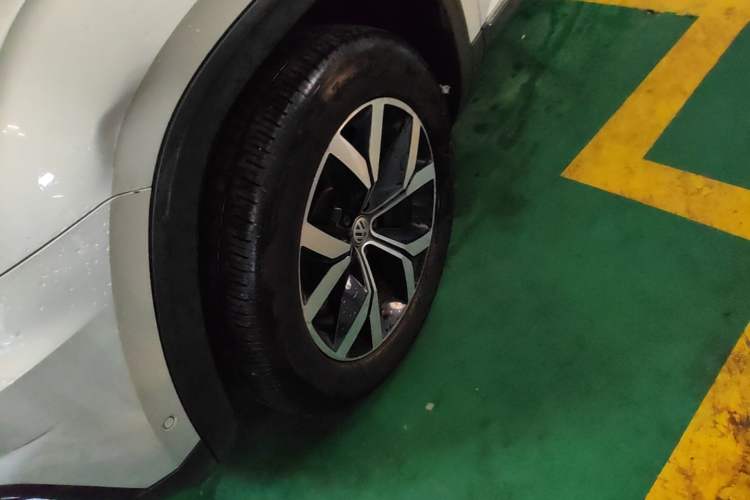 Used Volkswagen Teramont 2017 330TSI Two-Wheel-Drive Luxury Edition Left Front Wheel Hub
