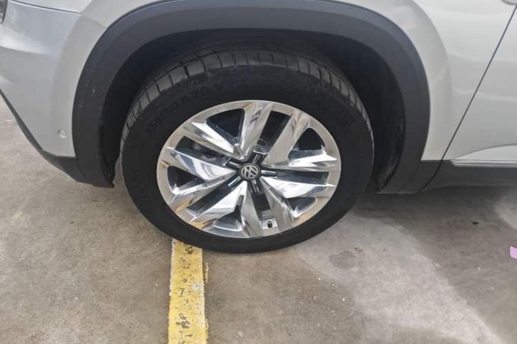 Used Volkswagen Teramont 2017 530 V6 Four-Wheel Drive Supreme Flagship Edition Left Front Wheel Hub