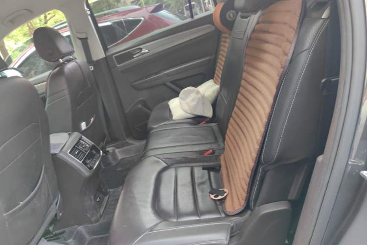Used Volkswagen Teramont 2017 380TSI Four-Wheel Drive Luxury Edition Left Rear Seat