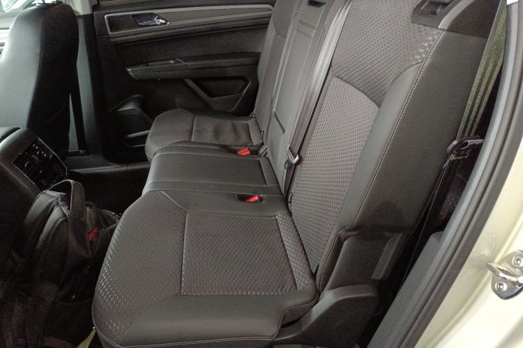 Used Volkswagen Teramont 2017 380TSI Four-Wheel Drive Comfort Edition Left Rear Seat