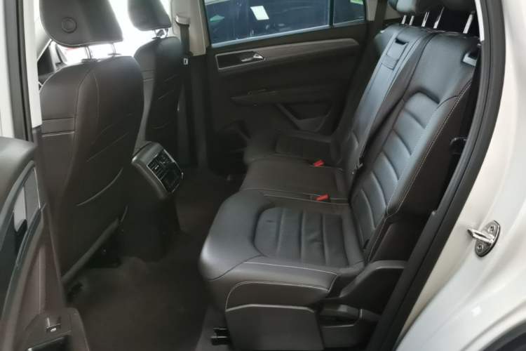 Used Volkswagen Teramont 2017 380TSI Four-Wheel Drive Luxury Edition Left Rear Seat