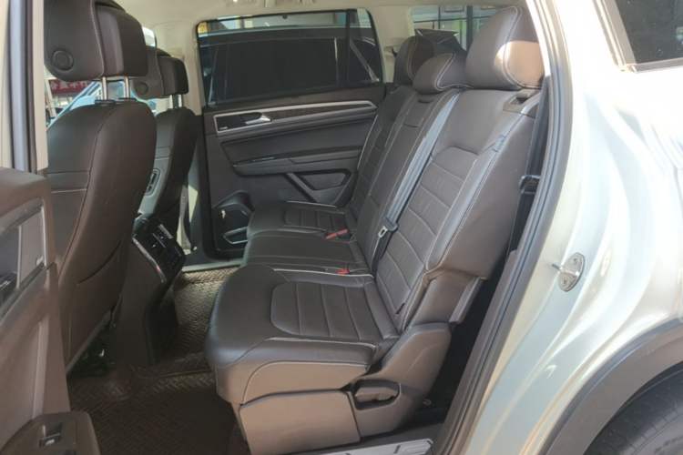 Used Volkswagen Teramont 2017 530 V6 Four-Wheel Drive Supreme Flagship Edition Left Rear Seat