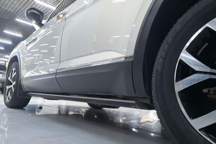 Used Volkswagen Teramont 2017 380TSI Four-Wheel Drive Luxury Edition Left Side Sill