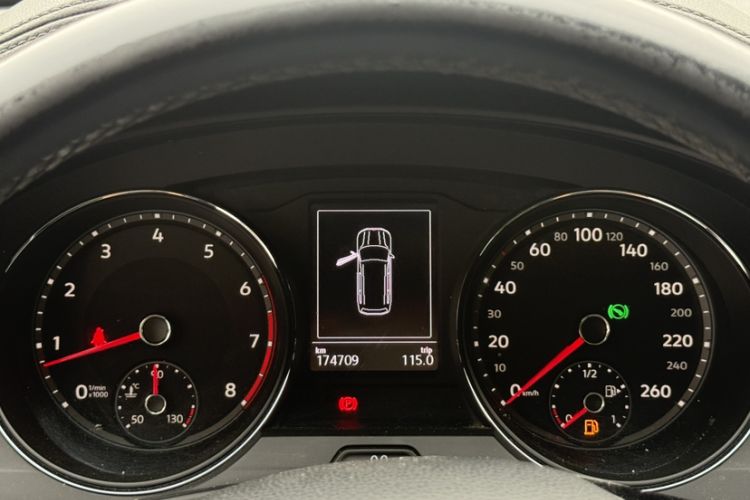 Used Volkswagen Teramont 2017 380TSI Four-Wheel Drive Luxury Edition Odometer Close Up