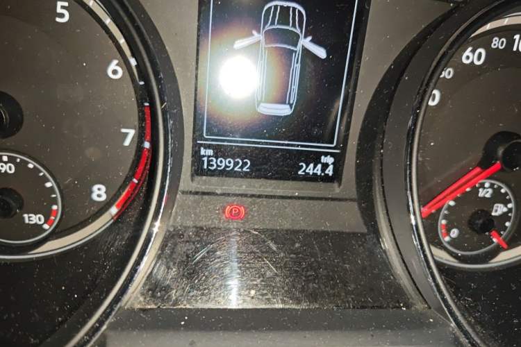 Used Volkswagen Teramont 2017 380TSI Four-Wheel Drive Comfort Edition Odometer Close Up