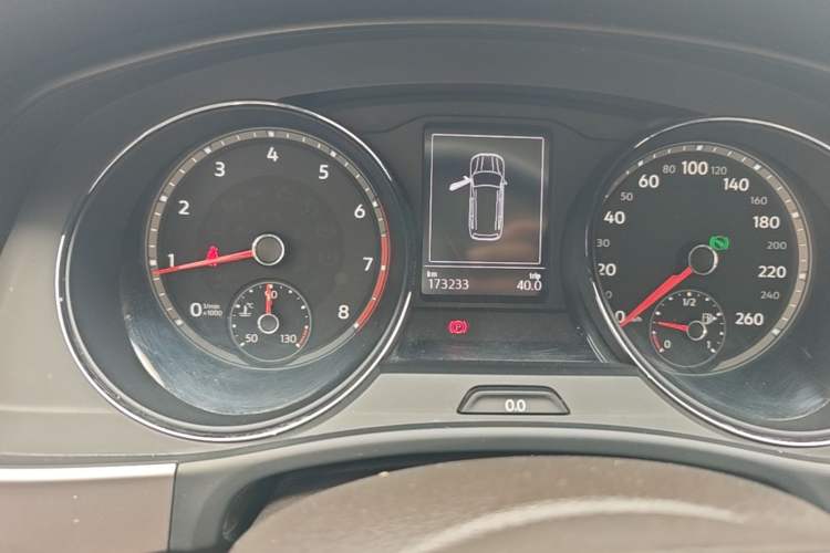 Used Volkswagen Teramont 2017 530 V6 Four-Wheel Drive Luxury Edition Odometer Close Up