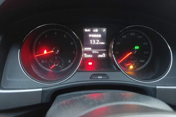 Used Volkswagen Teramont 2017 330TSI Two-Wheel-Drive Luxury Edition Odometer Close Up