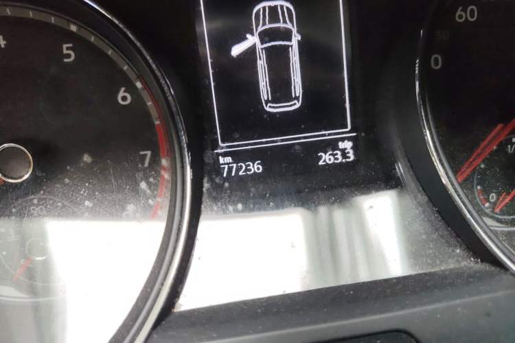 Used Volkswagen Teramont 2017 380TSI Four-Wheel Drive Luxury Edition Odometer Close Up