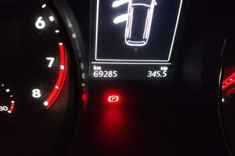 Used Volkswagen Teramont 2017 380TSI Four-Wheel Drive Comfort Edition Odometer Close Up
