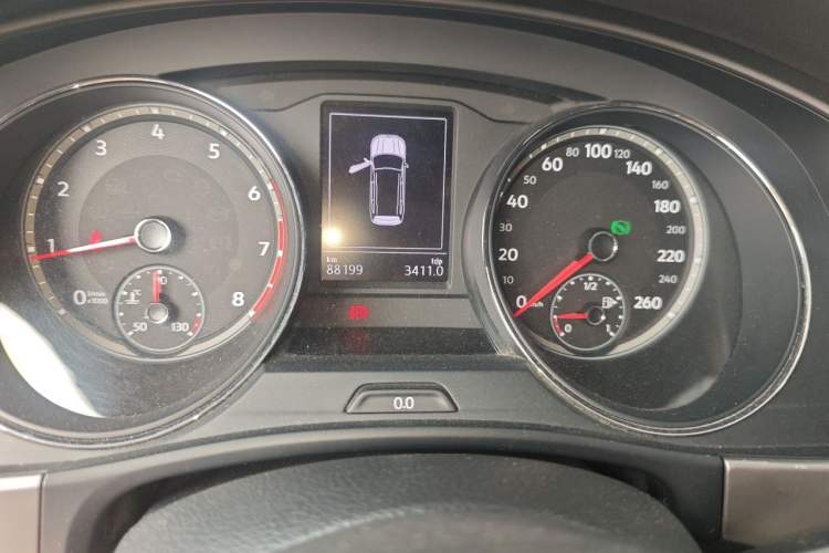 Used Volkswagen Teramont 2017 330TSI Two-Wheel-Drive Luxury Edition Odometer Close Up