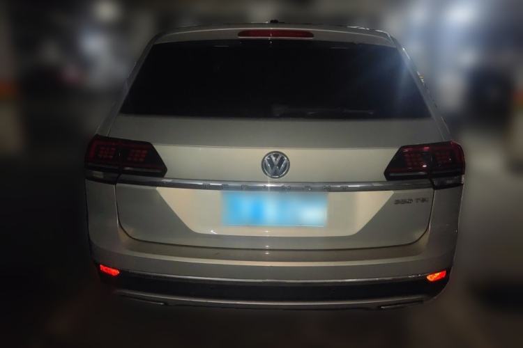 Used Volkswagen Teramont  Rear